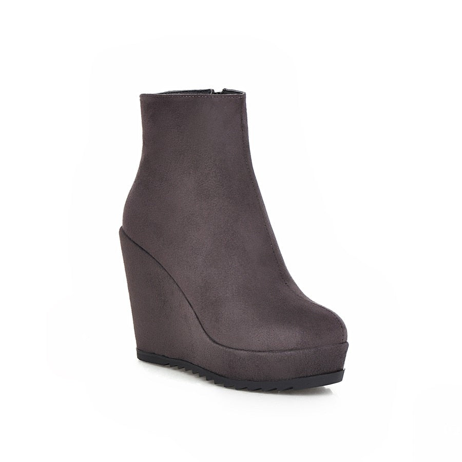 Sianie Tianie Adult Ankle Platform Wedge Heel Round Toed Boots for Winter