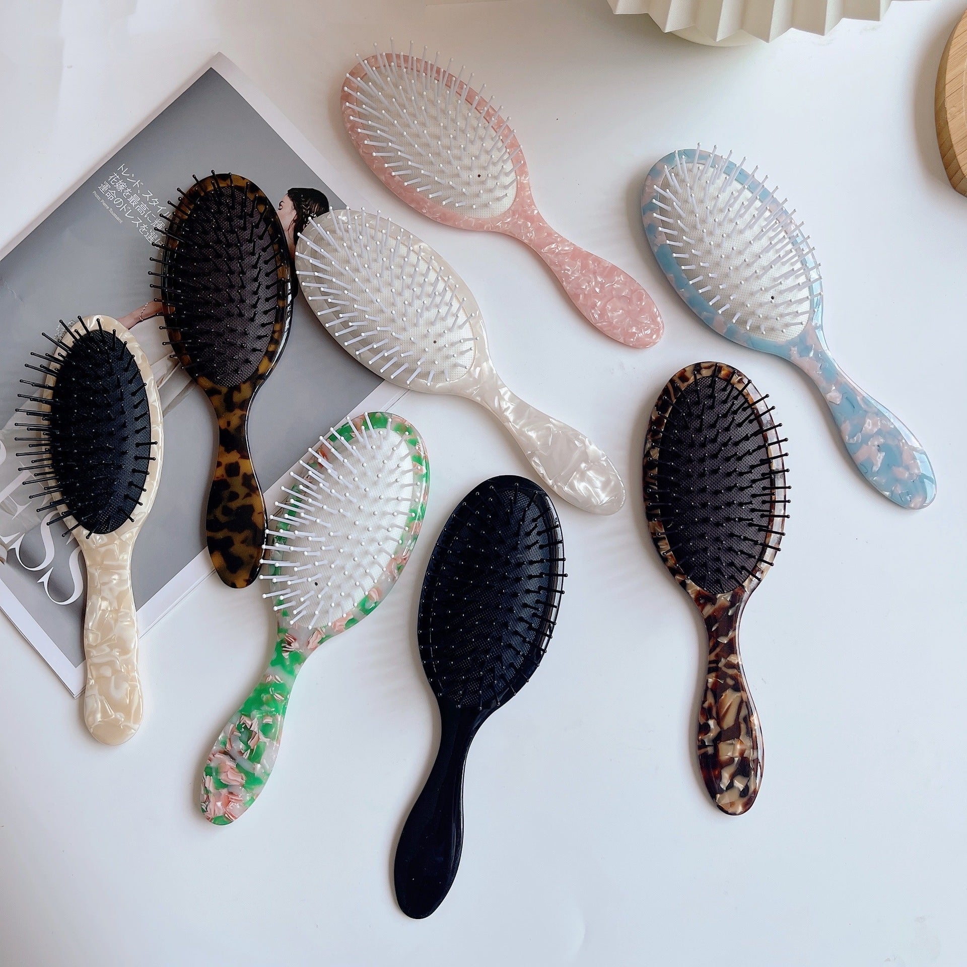 Stylish Fashionable Tourtoise Shell Design Air Cushion Hair Brush for Everyday Use