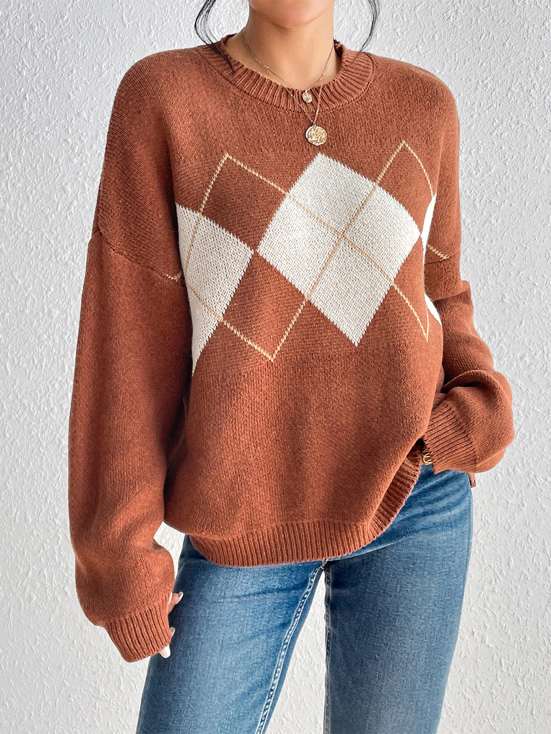 Stylish Geometric Patterned Dropped Shoulder Women's Sweater for Casual Wear