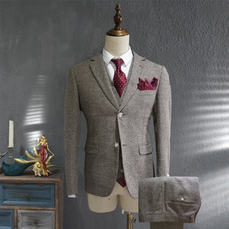 Stylish Men's Three-Piece British-Inspired Formal Suit for Business and Special Occasions