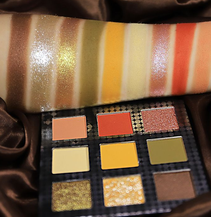 Instagram - style Eyeshadow Palette for Makeup Enthusiasts