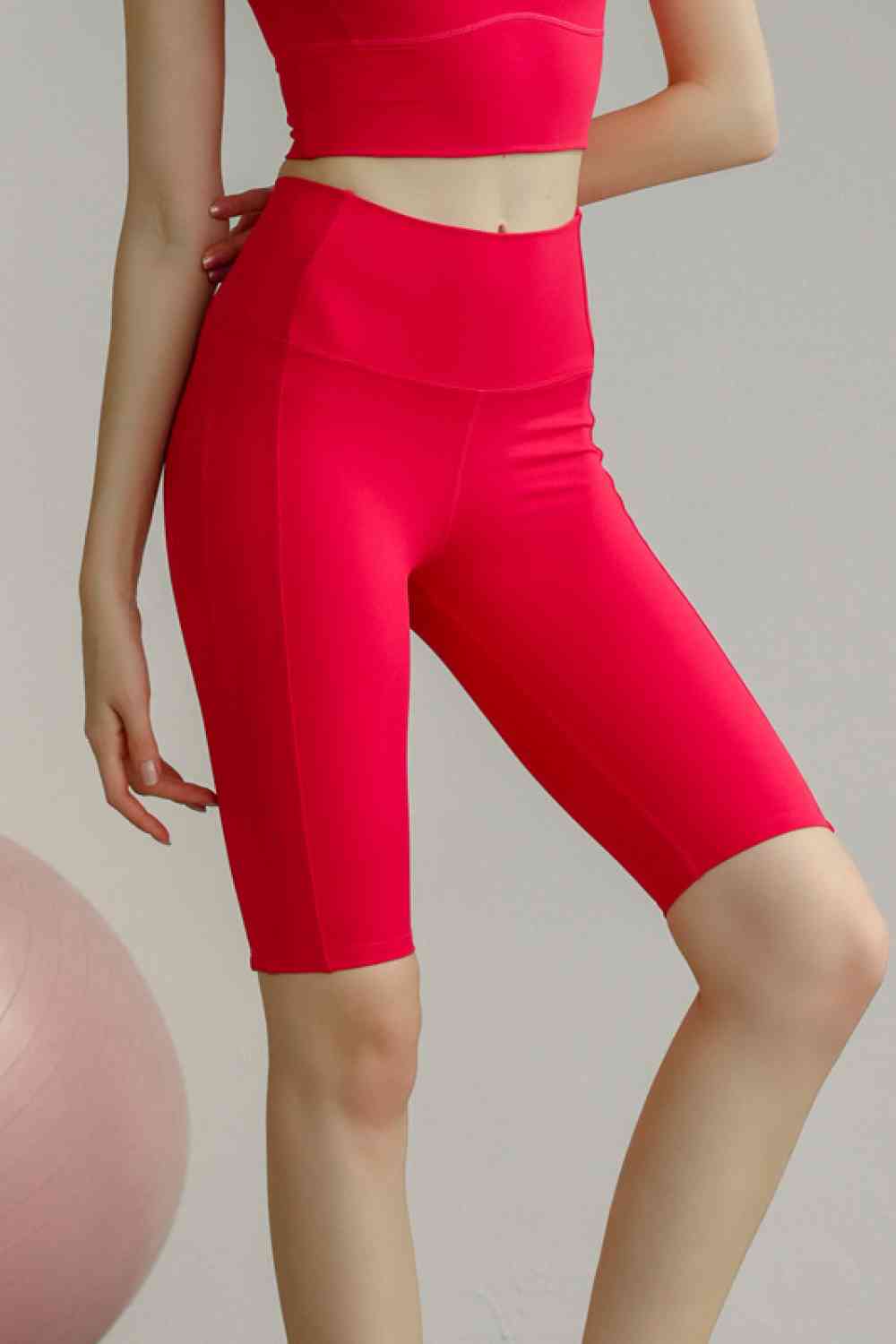 High-Waisted, Slim-Fitting Athletic Sports Shorts for Optimal Performance