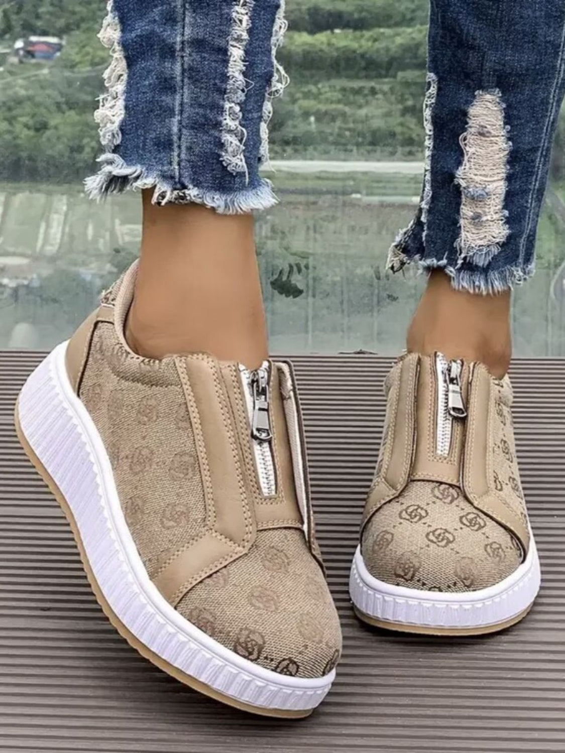 Stylish Floral Design Round Toe Zip-Up Sneakers for Fashionable Wear