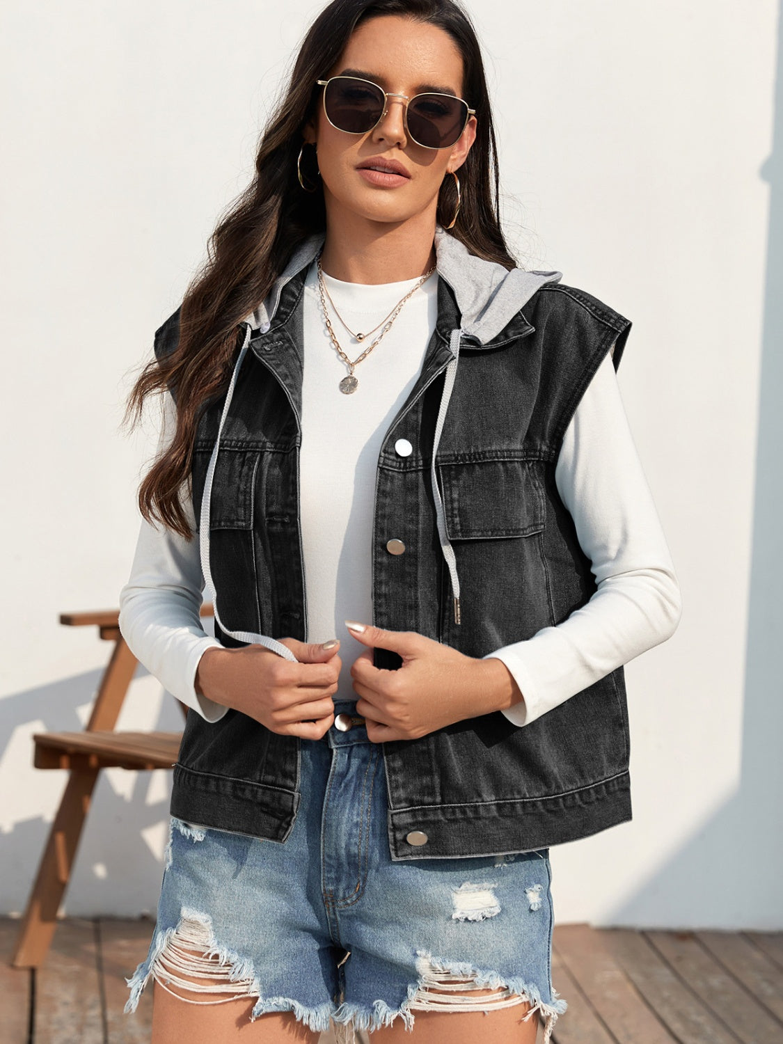 Denim Sleeveless Drawstring and Button-Up Jacket for Fashionable Wear