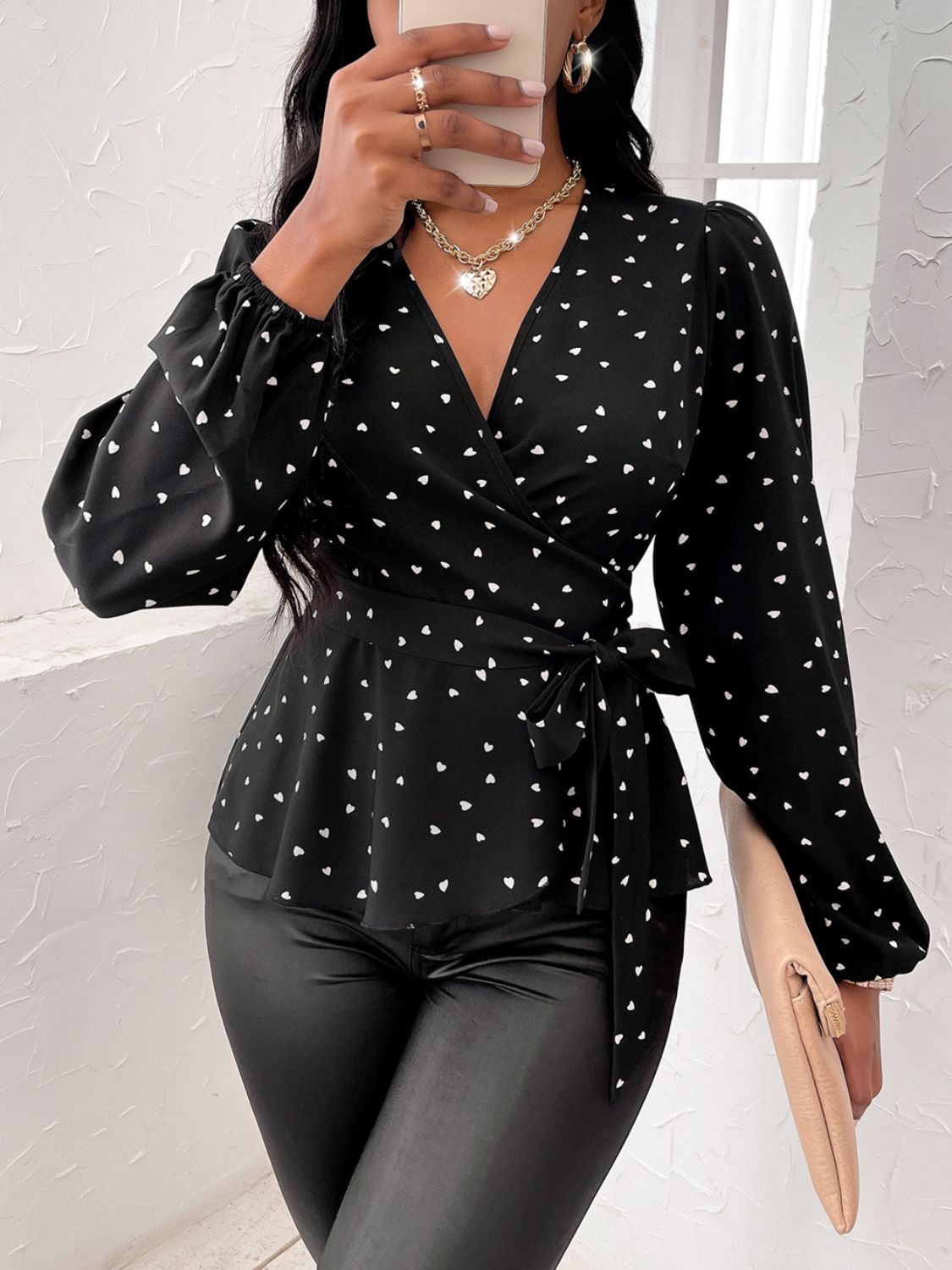 Stylish Heart-Print Surplice Blouse with Balloon Sleeves