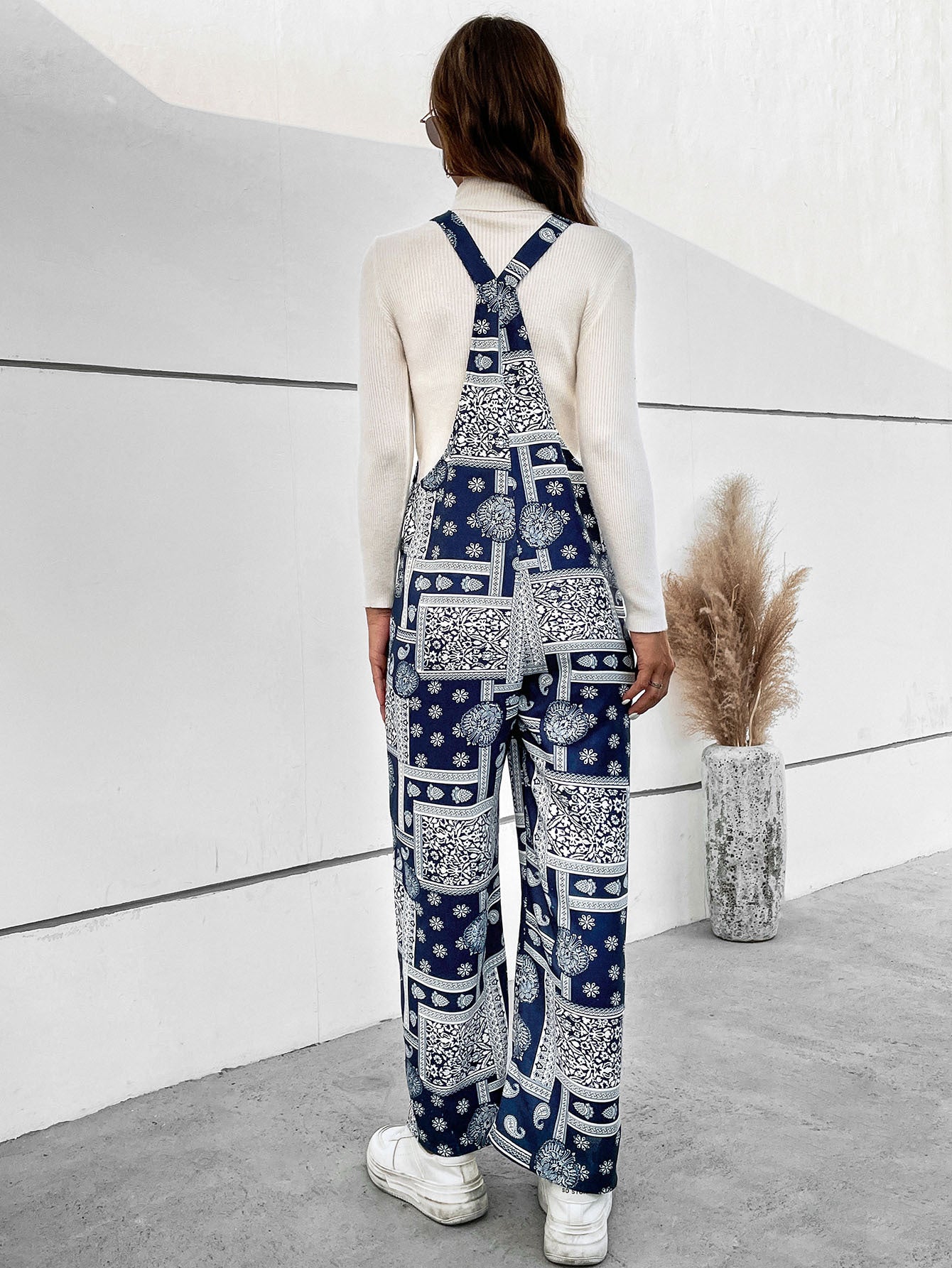 Casual Long Printed Straight Leg Jumpsuit with Pockets and Square Neck