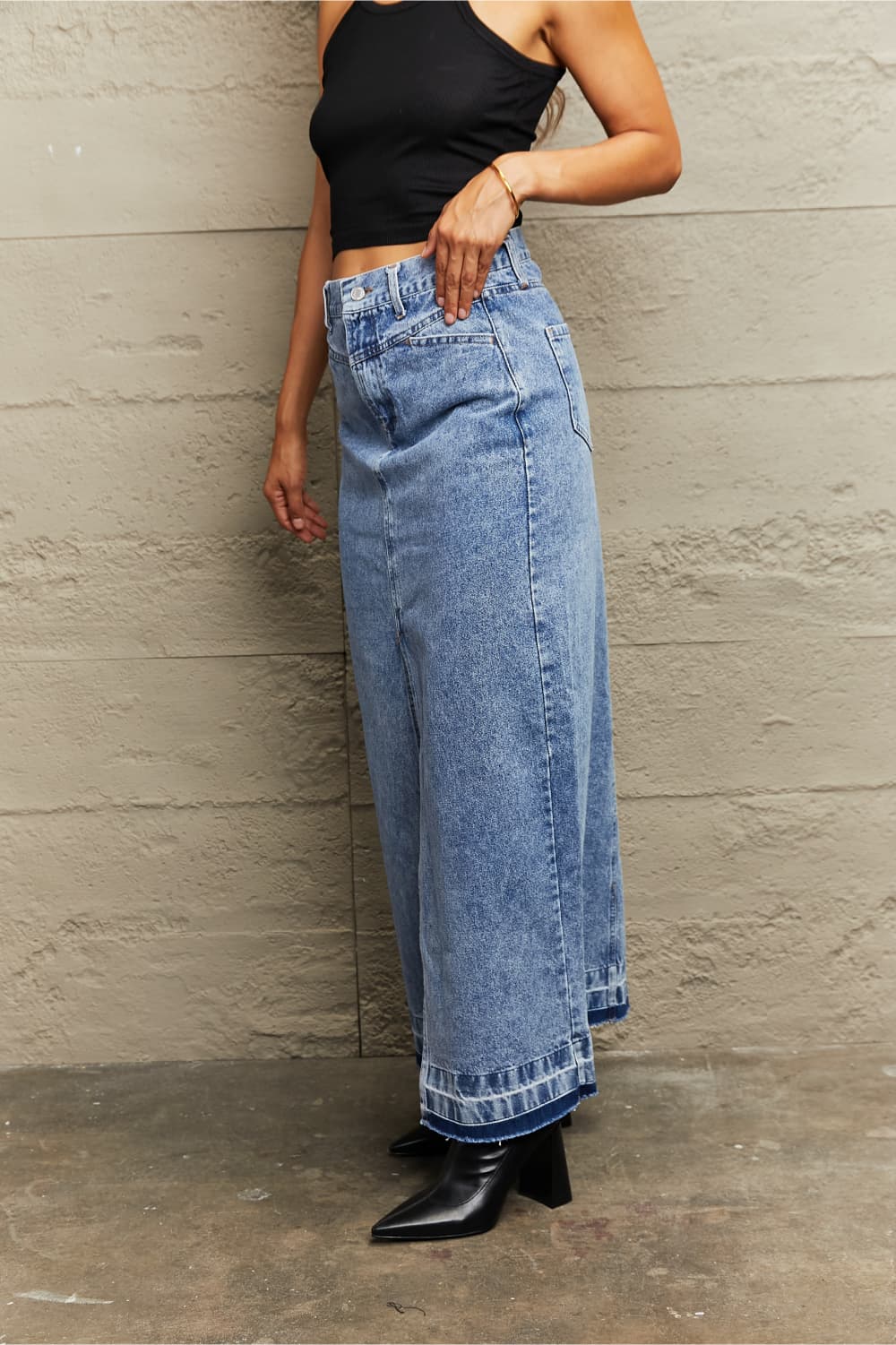 Casual Front-Slit Maxi Denim Skirt Made of 100% Cotton
