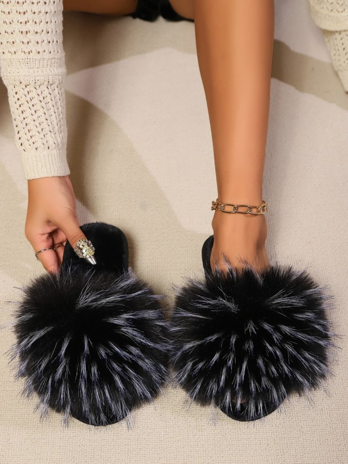 Soft Fuzzy Flat Open - Toe Sandals for All - Day Comfort