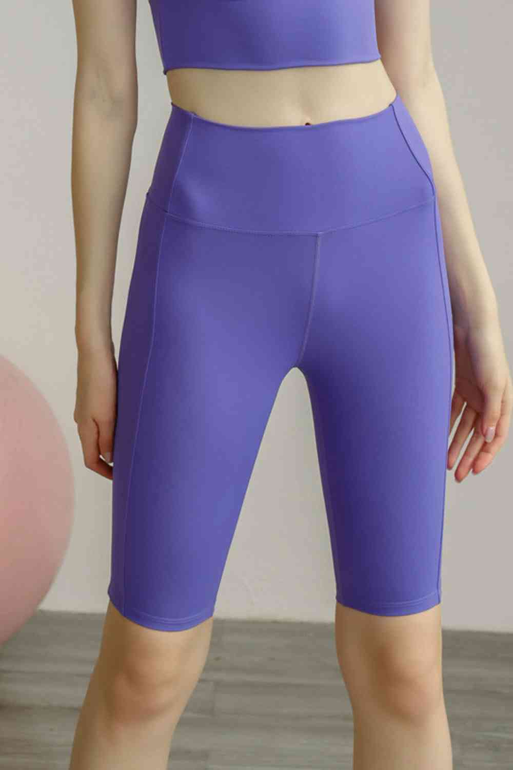 High-Waisted, Slim-Fitting Athletic Sports Shorts for Optimal Performance
