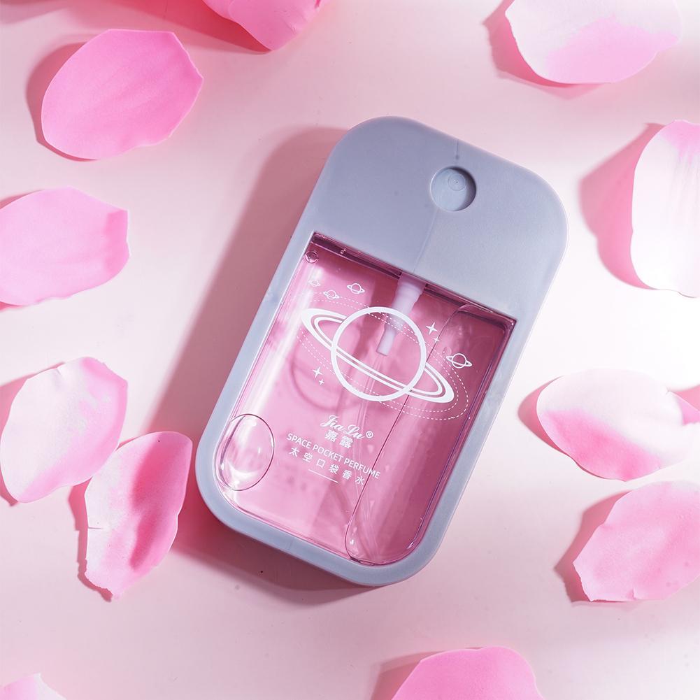 Long - lasting, Light - scented Blue Natural Cologne for a Refreshing Fragrance