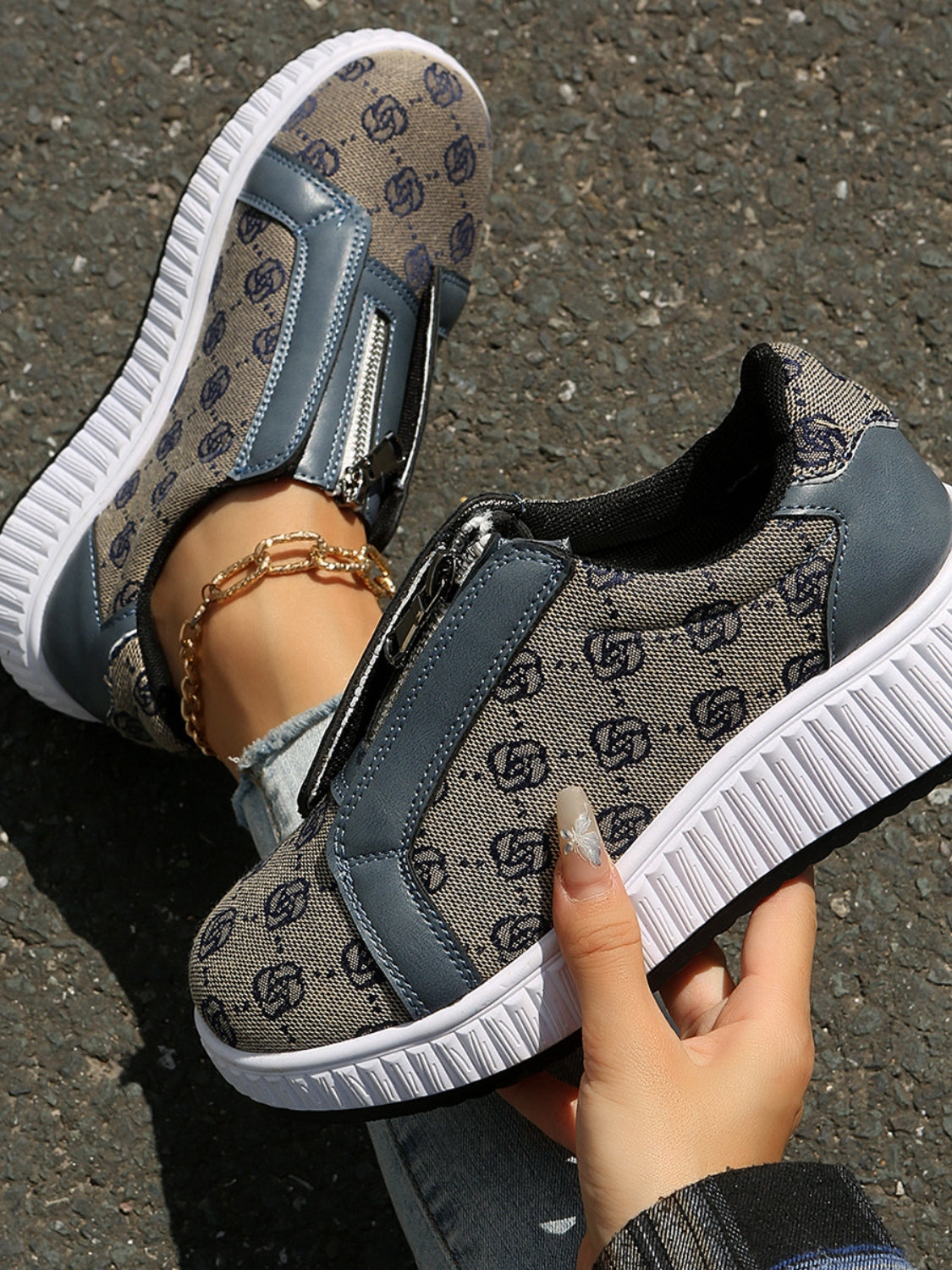Stylish Floral Design Round Toe Zip-Up Sneakers for Fashionable Wear
