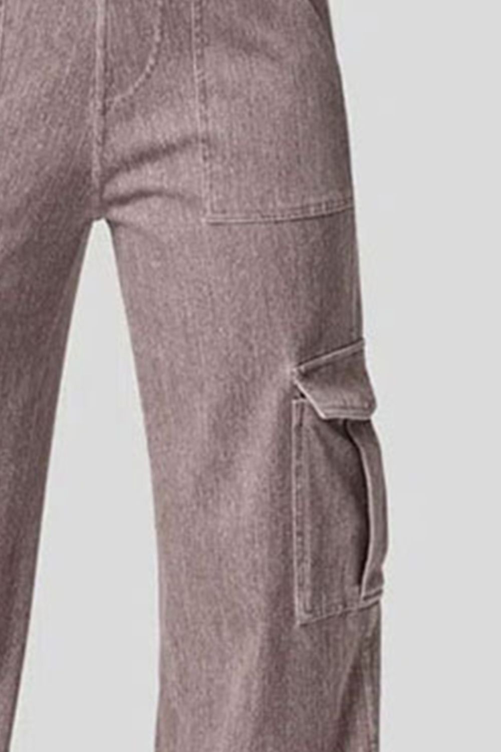Fashionable High-Waisted Straight-Leg Cargo Style Jeans for Trendy Wear