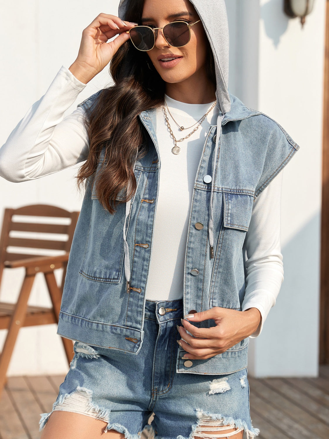 Denim Sleeveless Drawstring and Button-Up Jacket for Fashionable Wear