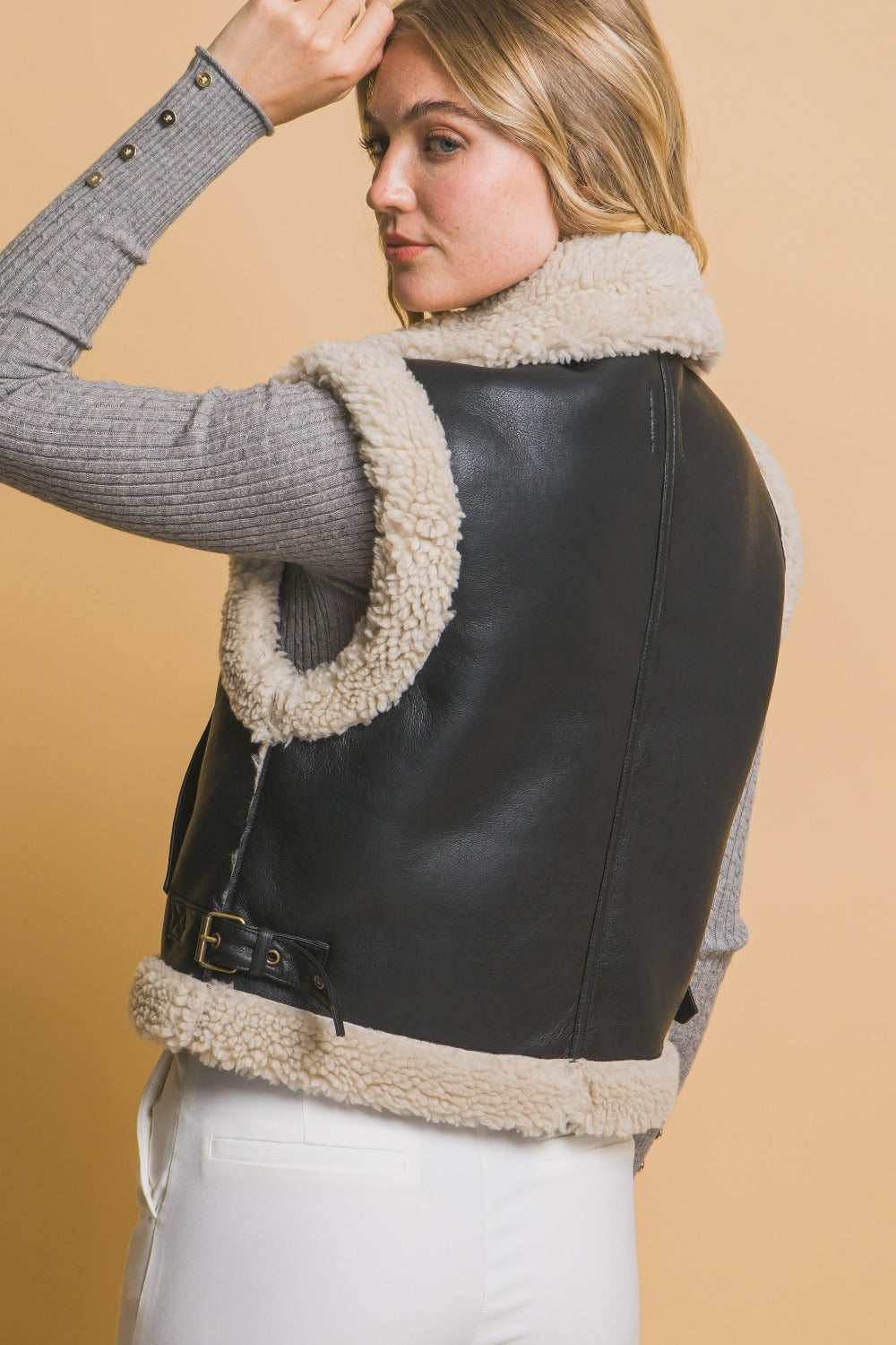 Stylish Love Tree Sherpa Fleece Zip Up Vest with Convenient Pockets for Winter Fashion