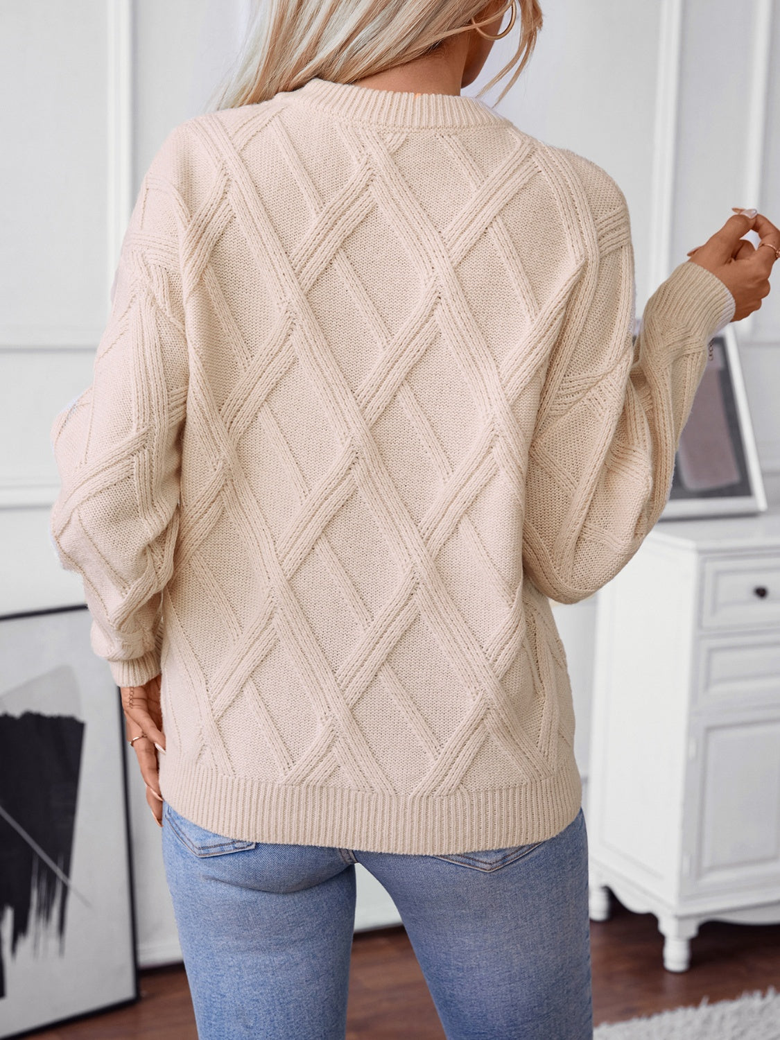 Fashionable Geometric Design Round Neck Long Sleeve Women's Sweater