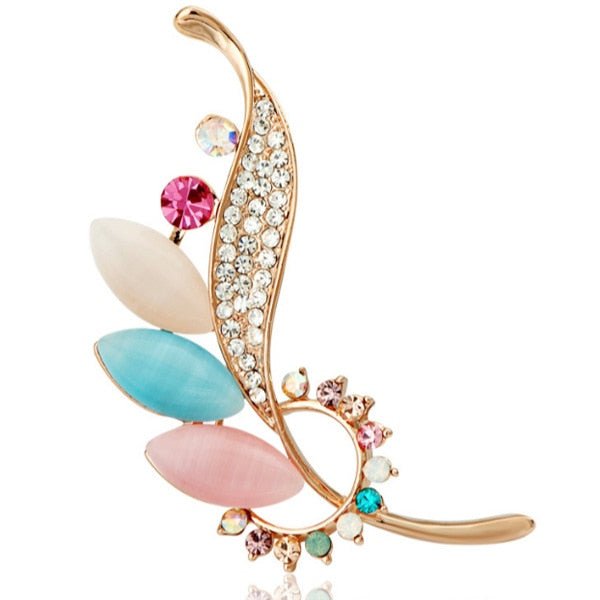 Exquisite Alloy Crystal Women's Animal-Shaped Brooch by Xingyunday