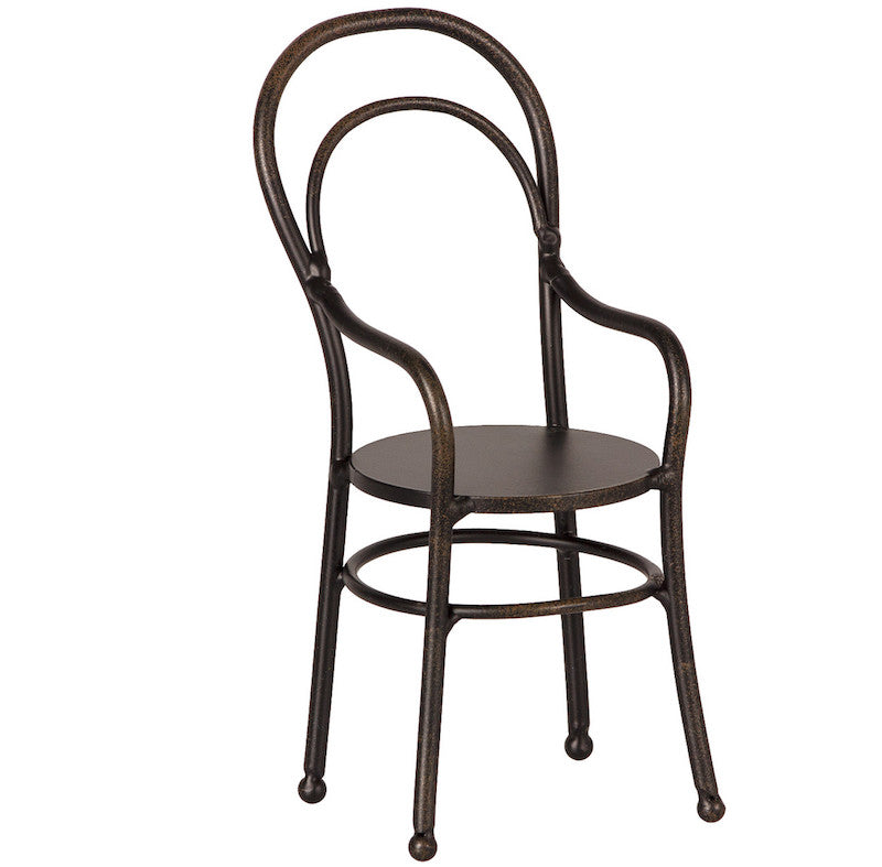 Miniature Maileg Armchair for a Comfortable Seating Experience
