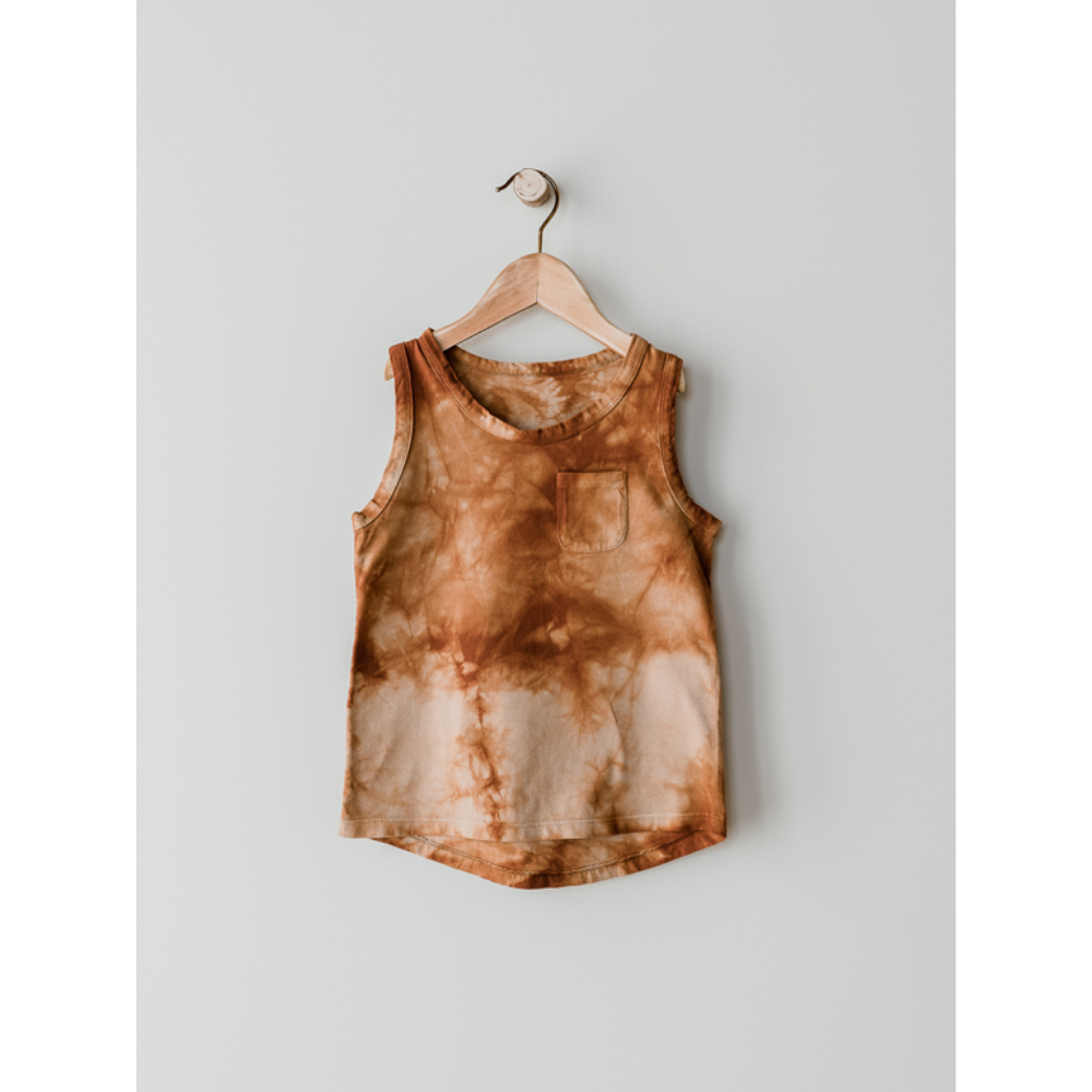 Comfortable and Stylish Organic Cotton Mountain Tank with Front Pocket
