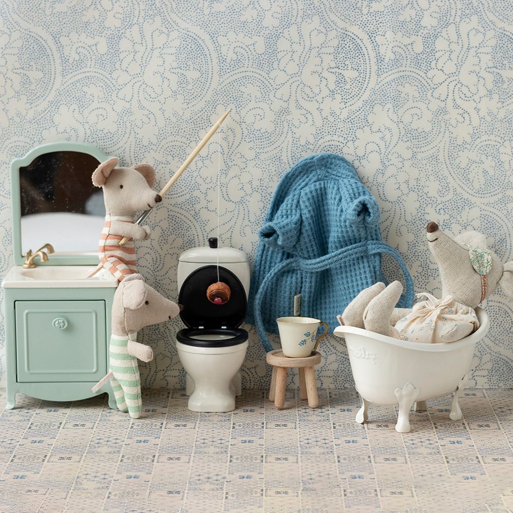 Maileg Vintage Metal Bathtub for Adorable Mice Collection