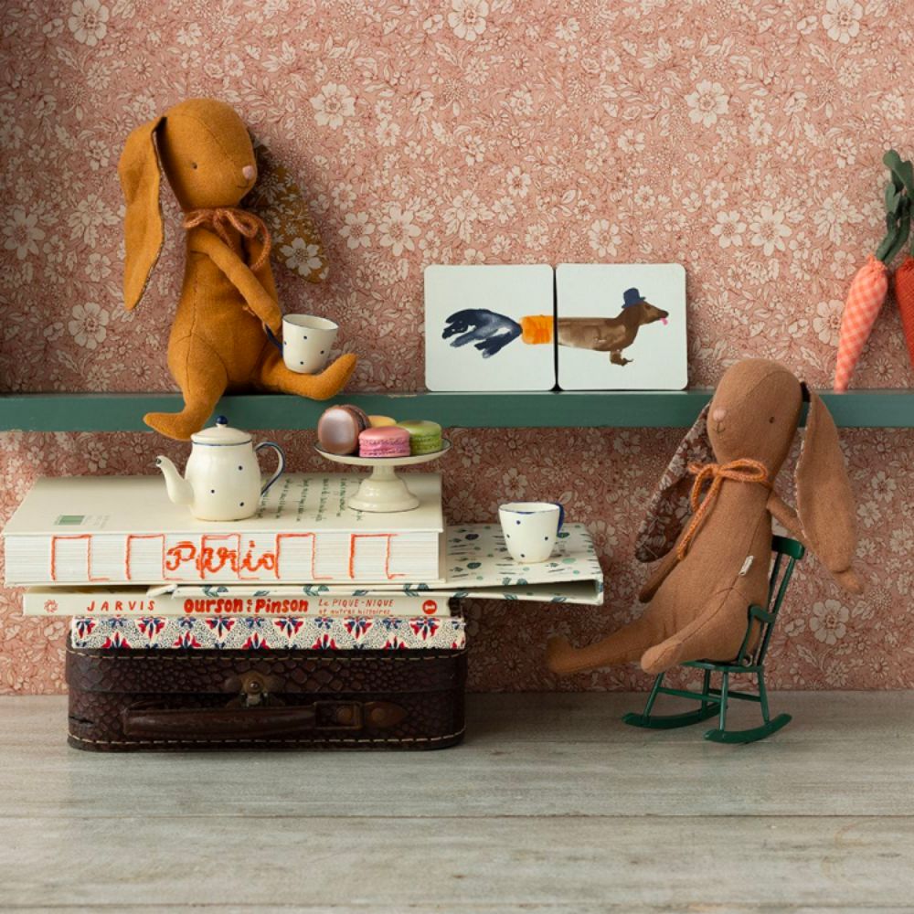 Chocolate Brown Soft Maileg Bunny with Magnetic Hands
