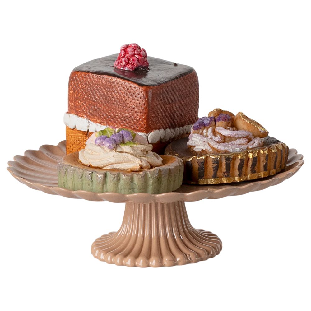 Maileg Miniature Set of 3 Cakes with a Beautifully Decorated Rose - Colored Cake Stand