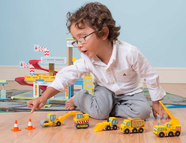 Le Toy Van Durable Wooden Construction Vehicle Set for Kids