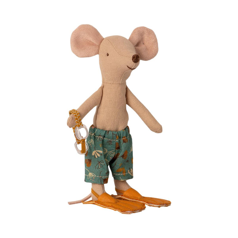 Maileg Big Brother Beach Mice in Stylish Cabin de Plage